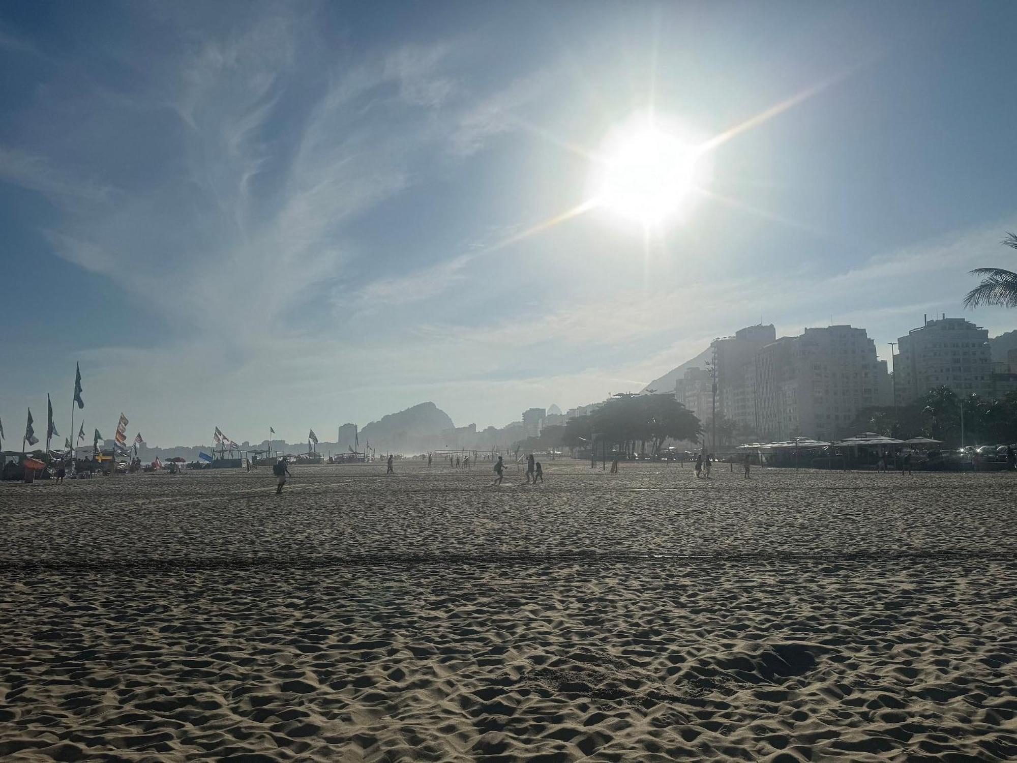 A Poucos Passos Da De Copacabana * Rio de Janeiro